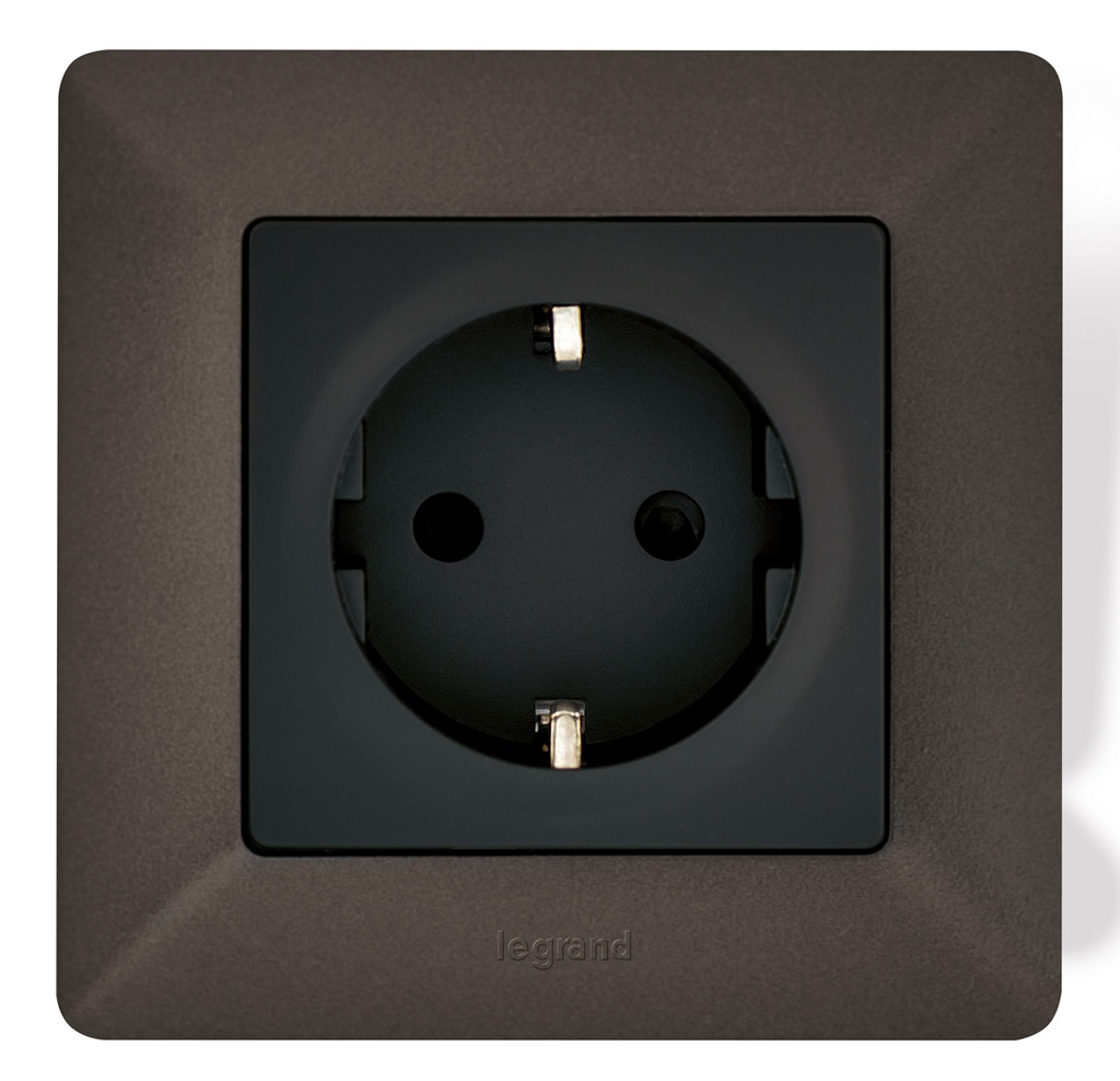 LG-756320-LG-754271-WEB-F.jpg