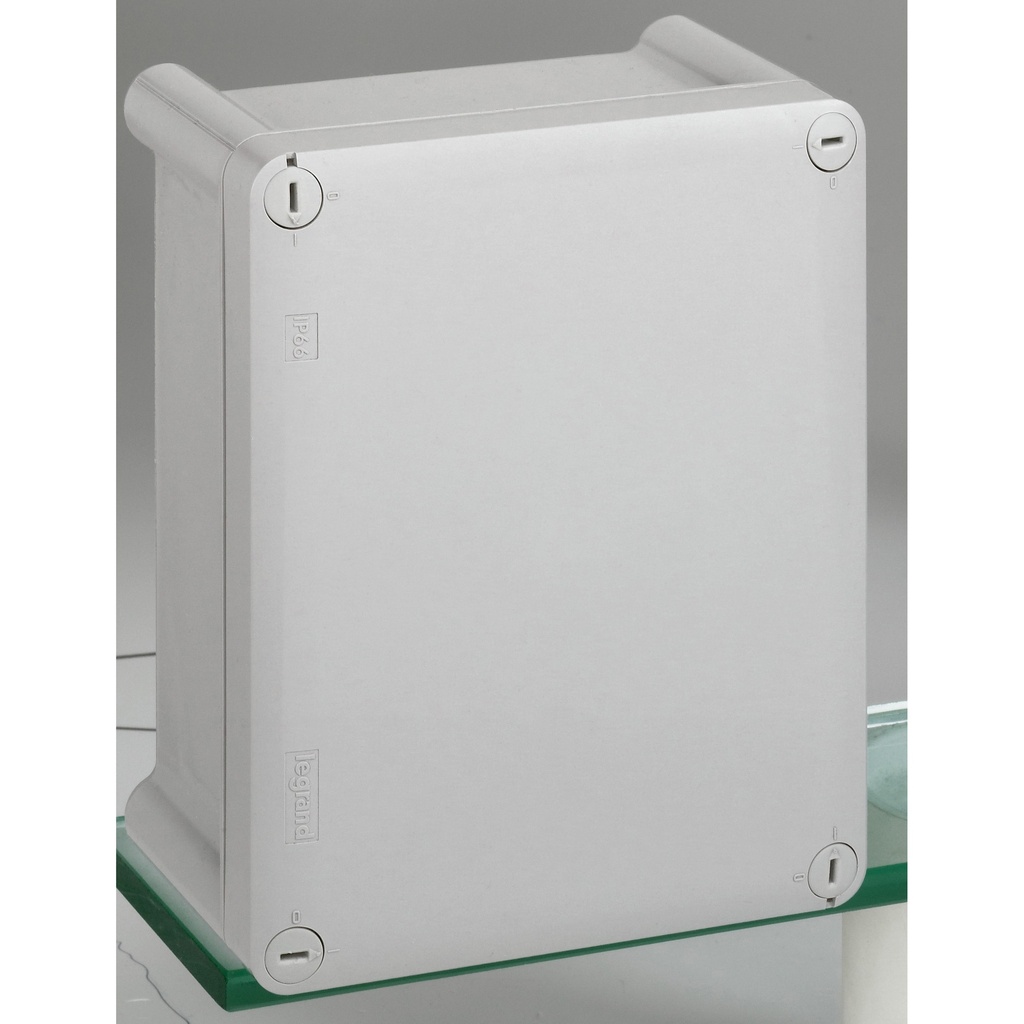 LG-035022-WEB-R-CH.jpg