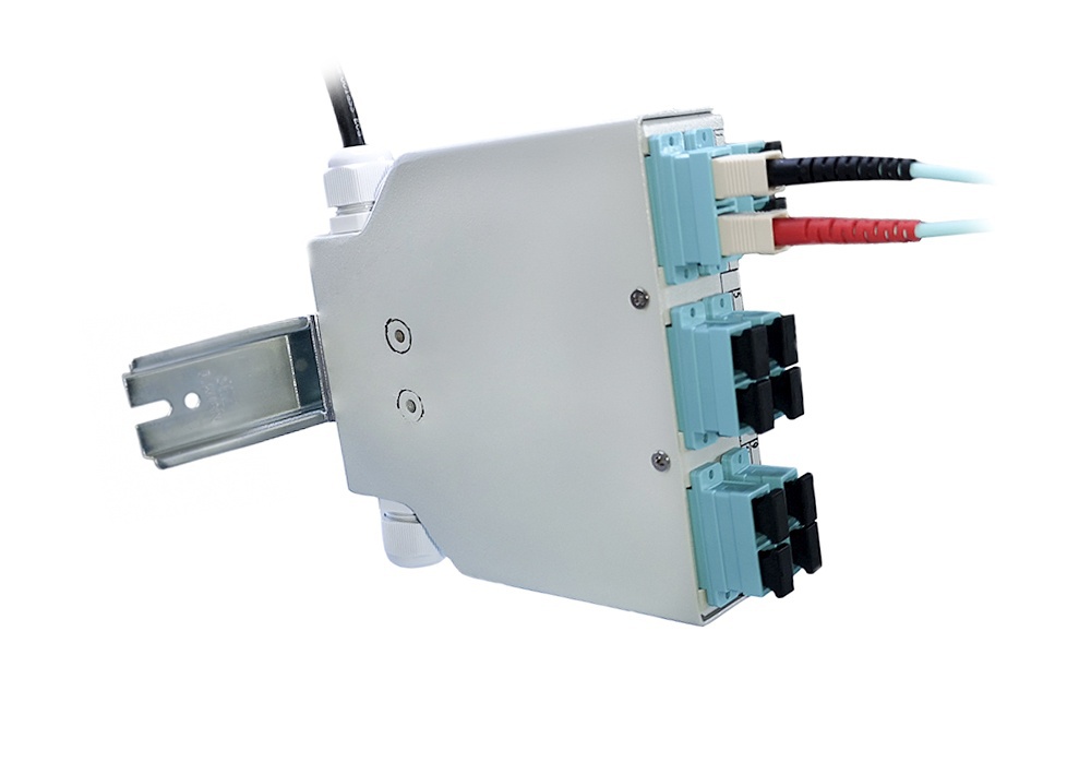 Разпределителна кутия (Distribution box) за монтаж на DIN шина за 6 x SC-SC DUPLEX адаптери 