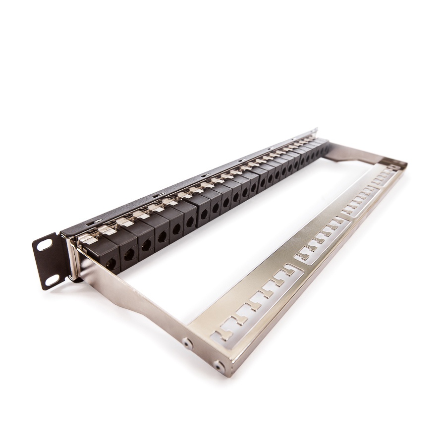19" пач панел UTP Категория 6  24xRJ45/u 1U черен 