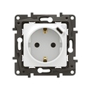 Контакт ШУКО 16A с детска защита и USB тип C 1.5A 7.5W цвят Бял Niloe New Legrand