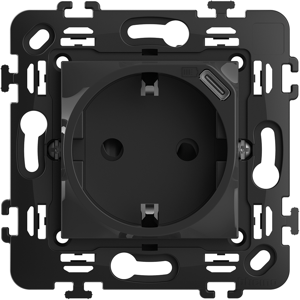 Контакт ШУКО 2P+E 16A + USB тип C 1.5A 7.5W 2 мод. цвят Черен Classia Bticino