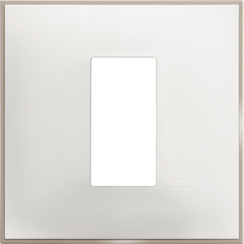 Рамка 1 мод. цвят Бял сатен (White satin) Classia Bticino /блистер/