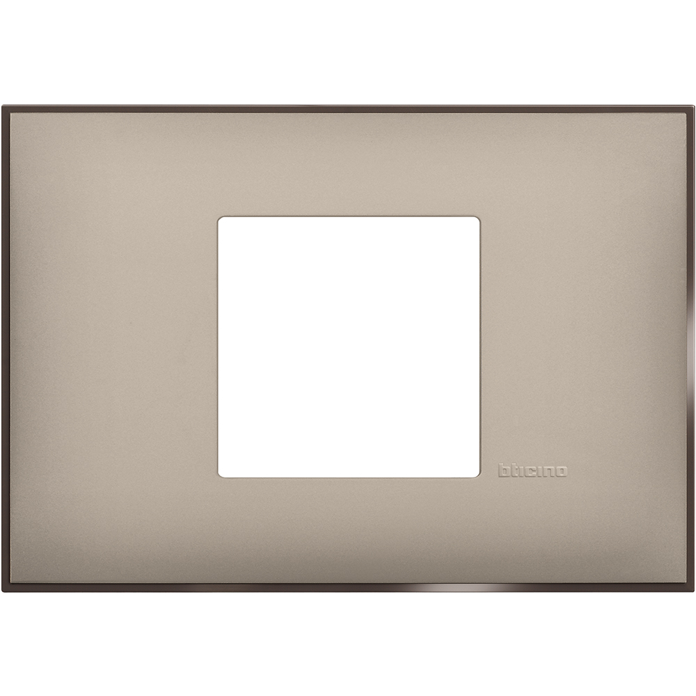 Рамка 2 мод. за монтаж върху конзола 3 мод. цвят Крем сатен (Cream satin) Classia Bticino /блистер/