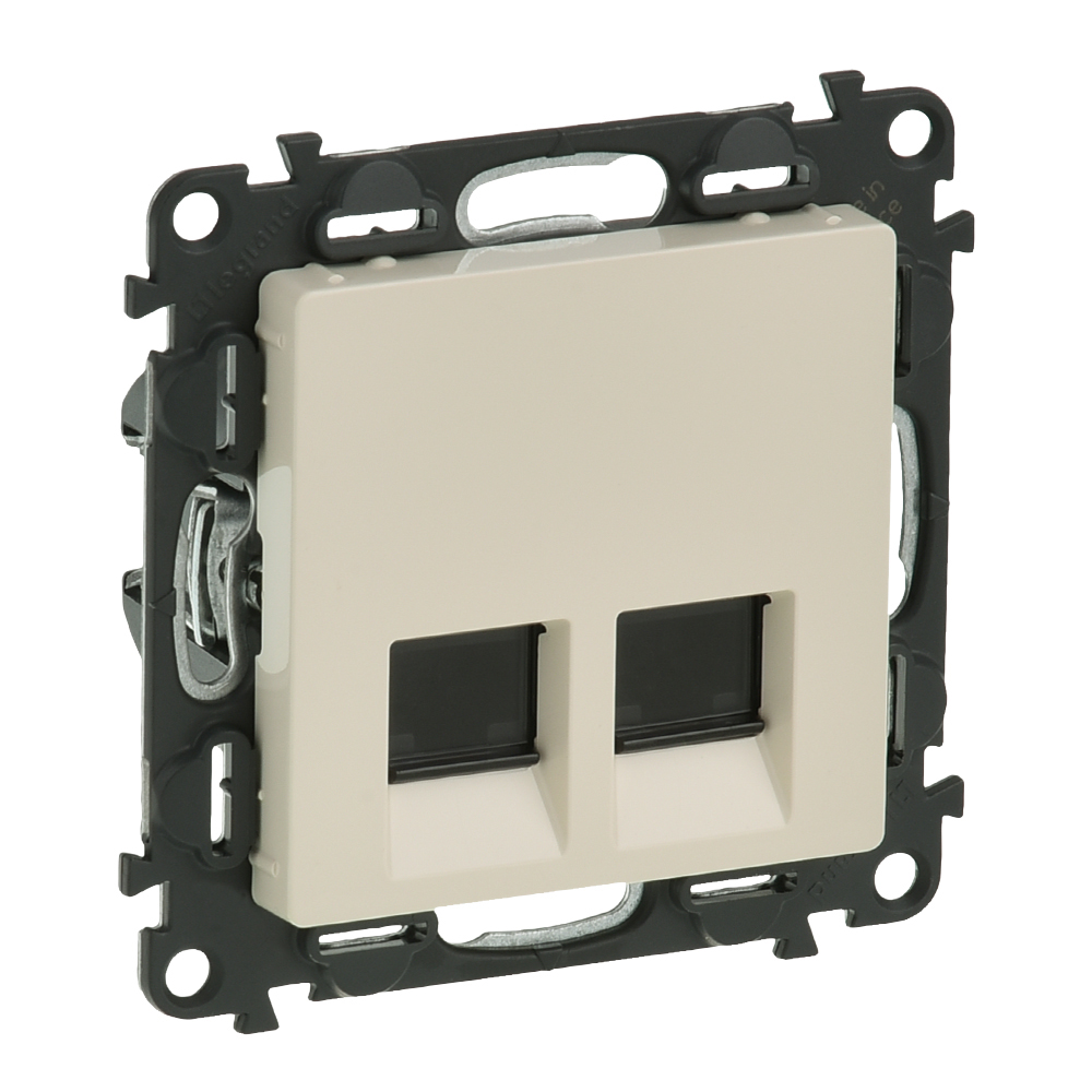 Розетка 2xRJ45 cat.5e UTP цвят крем Valena Life Legrand