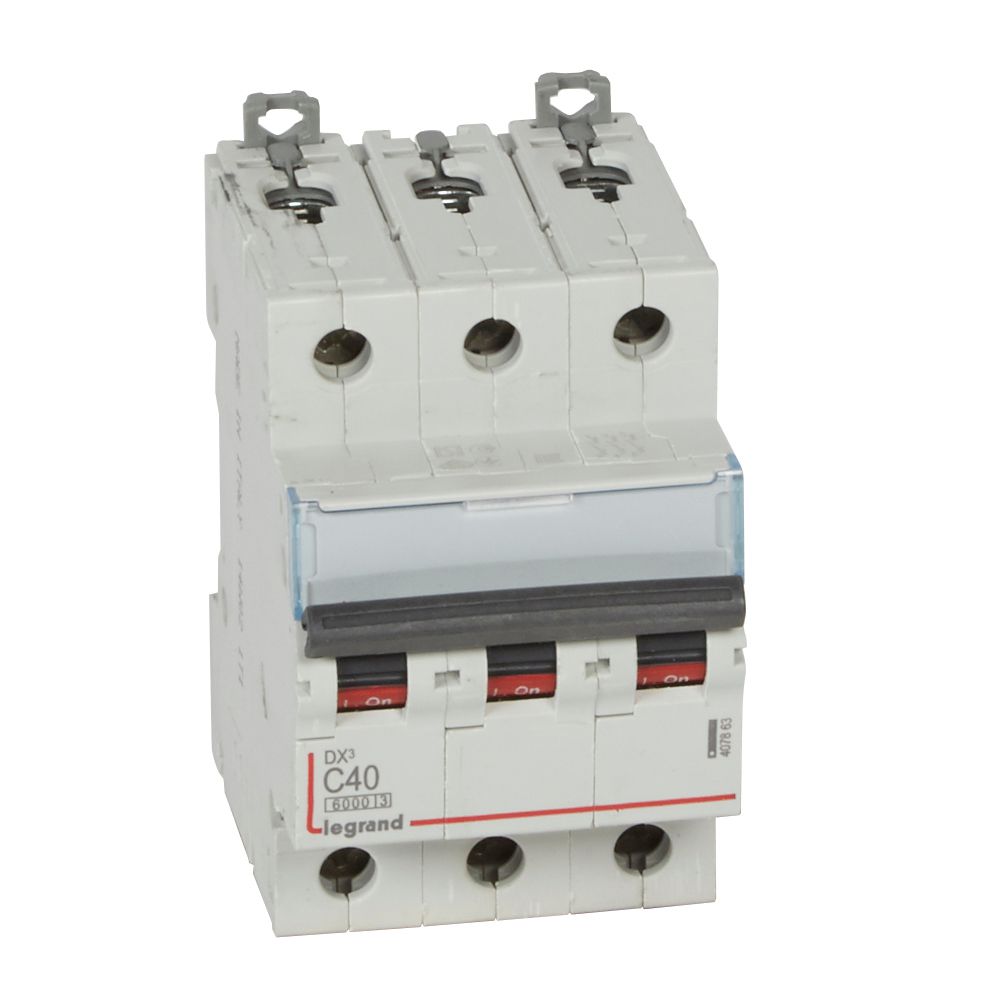 Автоматичен прекъсвач DX3 3P 40A крива С 6kA Legrand