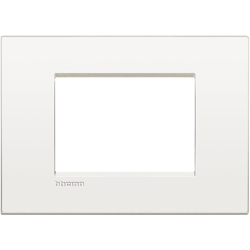Рамка 3 модула метална Pure white AIR LL Bticino