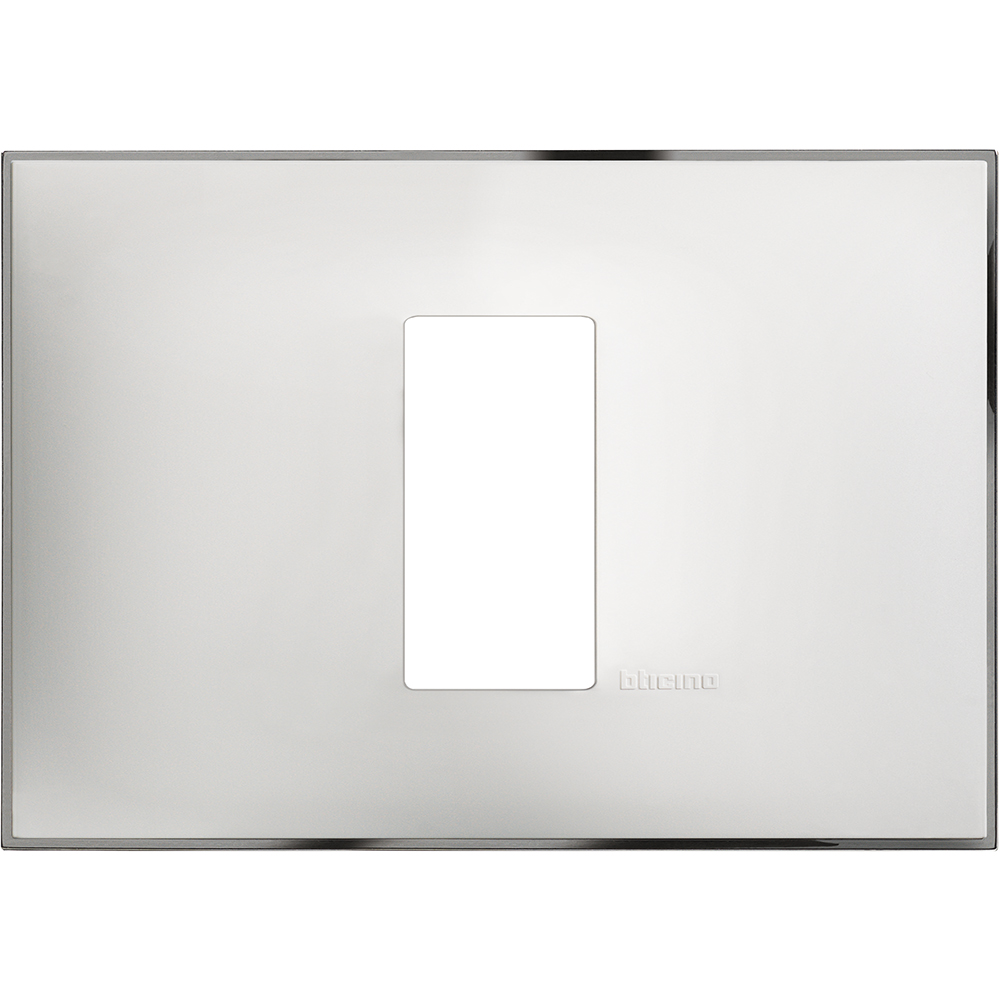 Рамка 1 модул за монтаж върху конзола 3 модула цвят Бял с хром (White chrome) Classia Bticino /блистер/