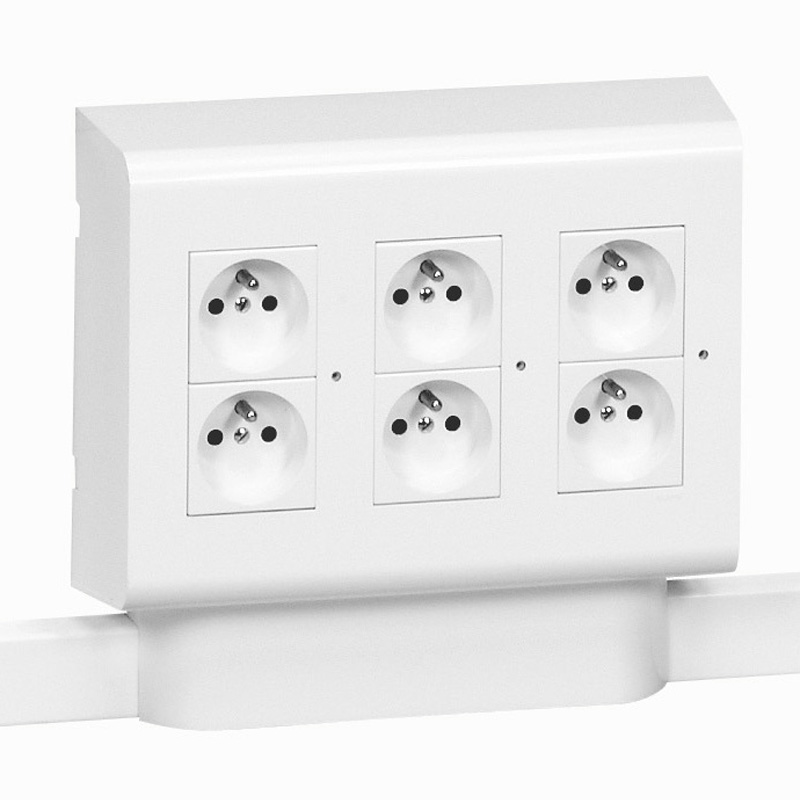 Кутия за открит монтаж 3x4M за кабелен канал DLP Legrand