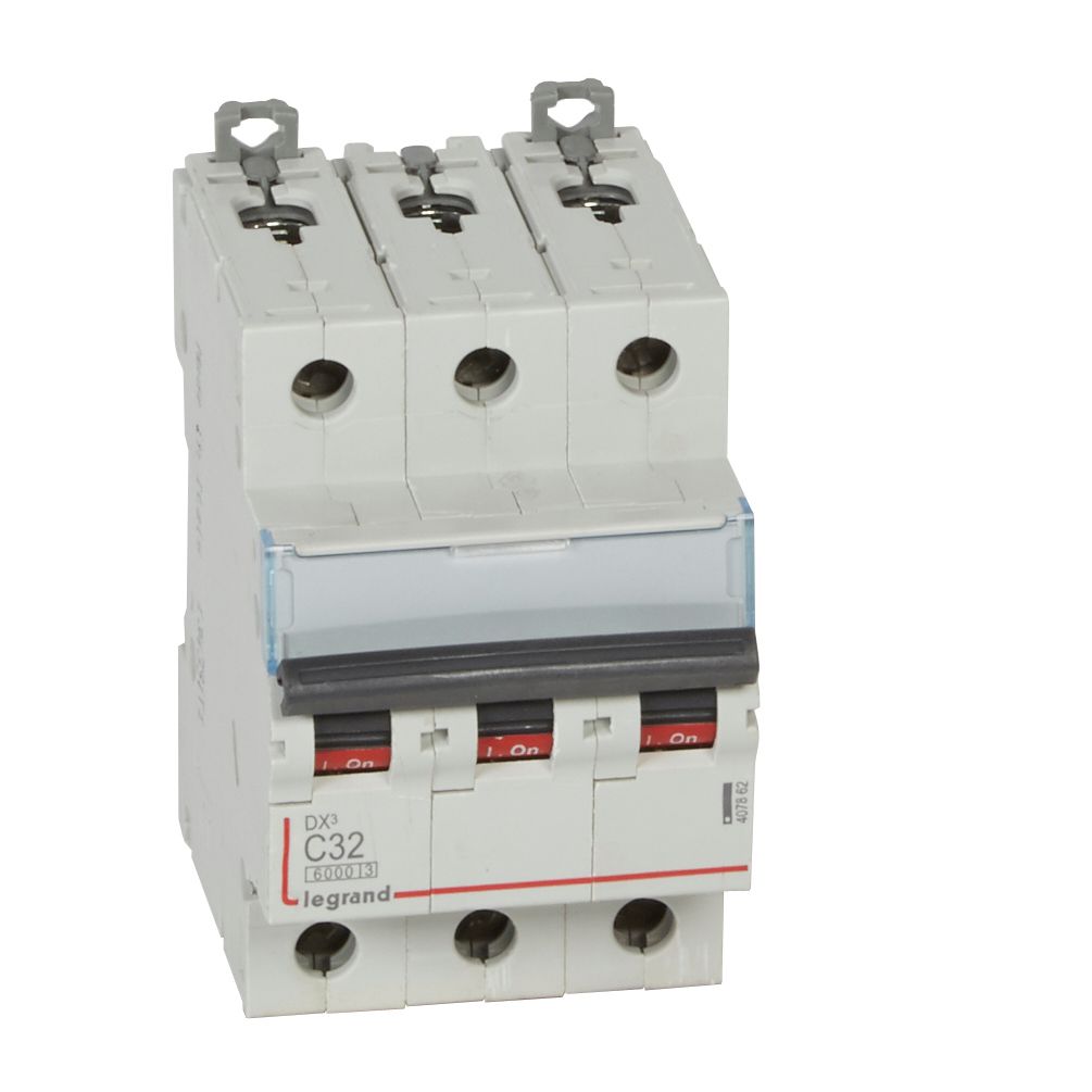 Автоматичен прекъсвач DX3 3P 32A крива С 6kA Legrand